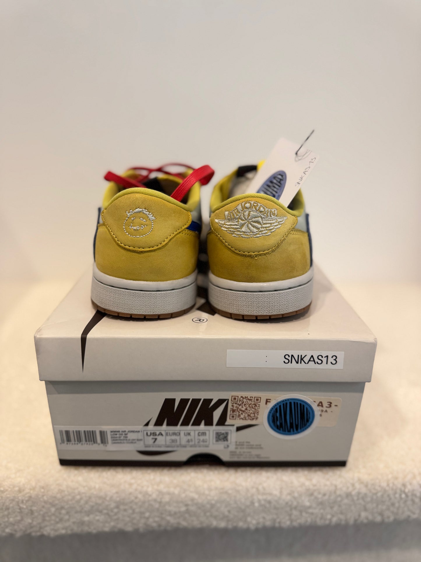 Travis Scott x Air Jordan 1 Low OG SP "Canary" (EU 38)