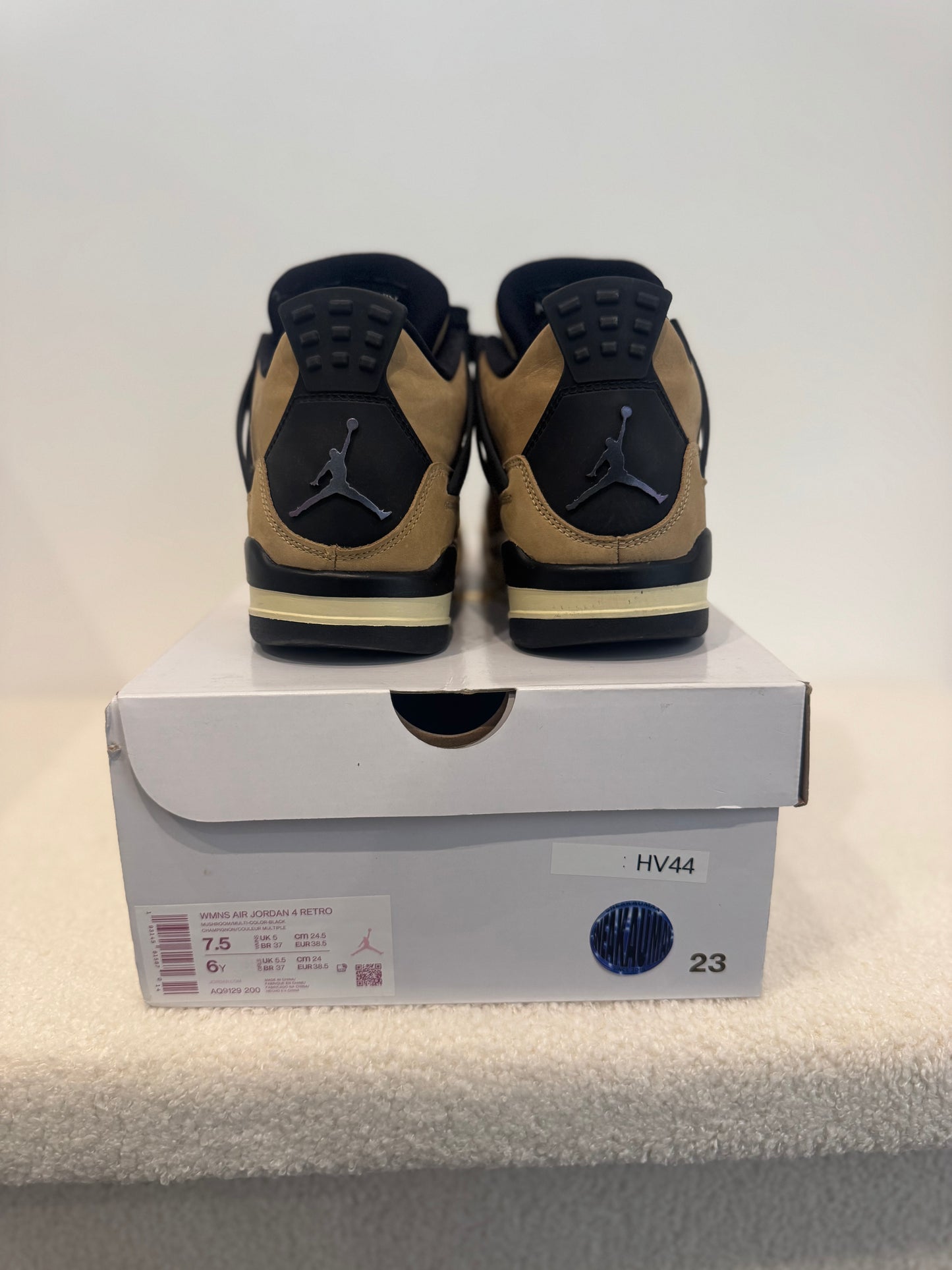 WMNS Air Jordan 4 Retro "Mushroom" (EU 38.5)
