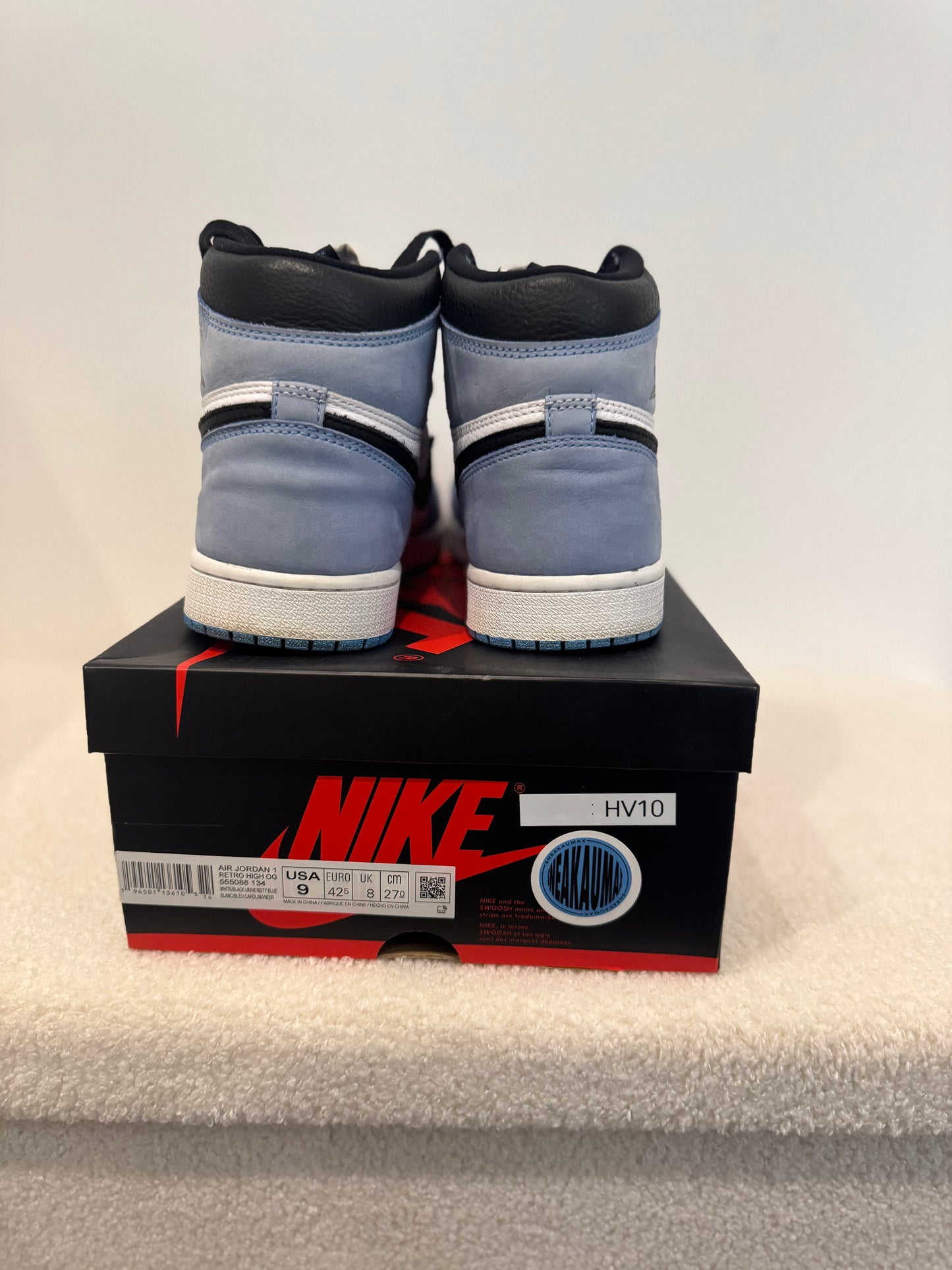 Air Jordan 1 Retro High OG University Blue (42.5)