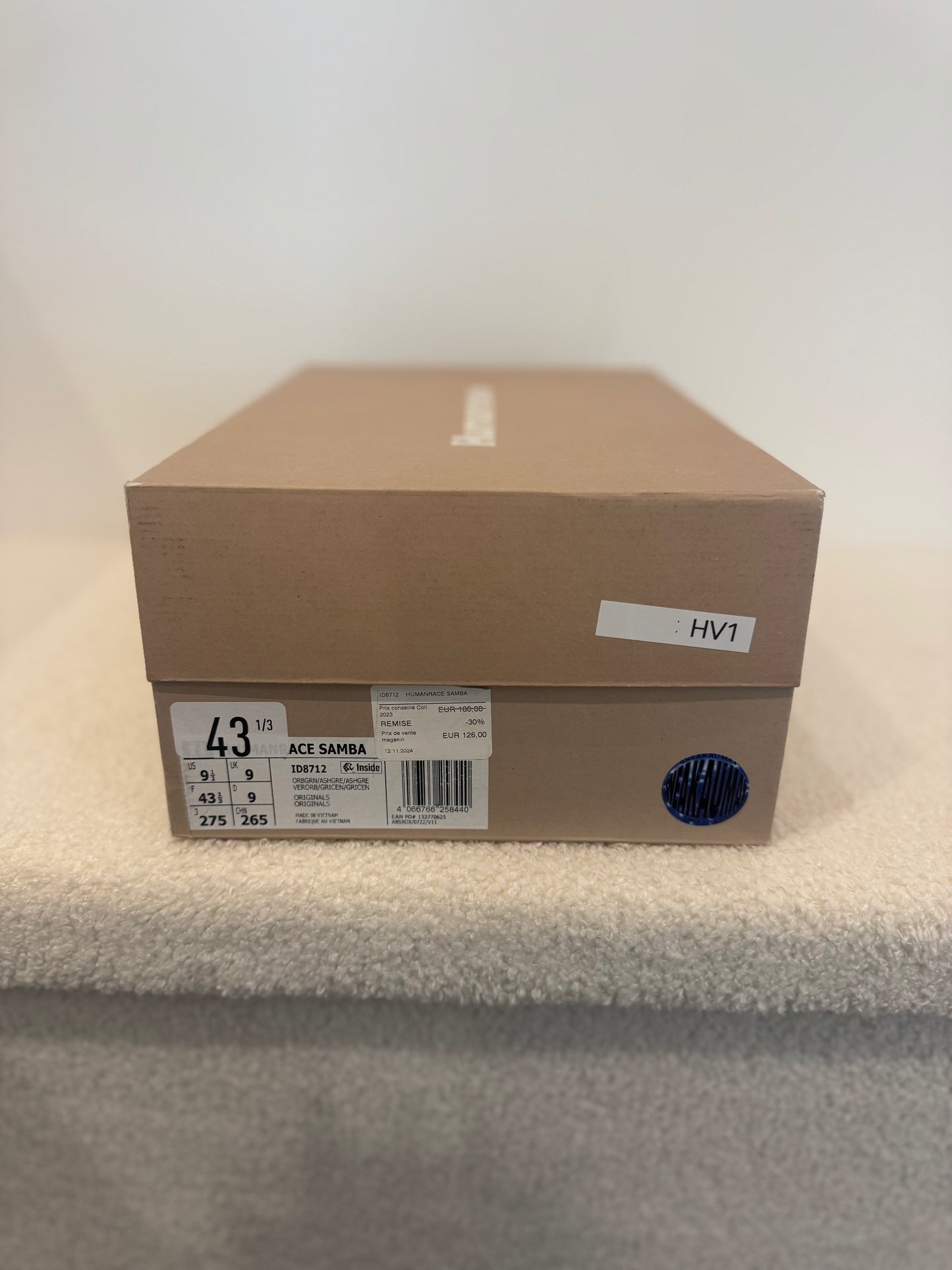 Adidas Humanrace Samba by Pharrell Williams (43 1/3 EU)