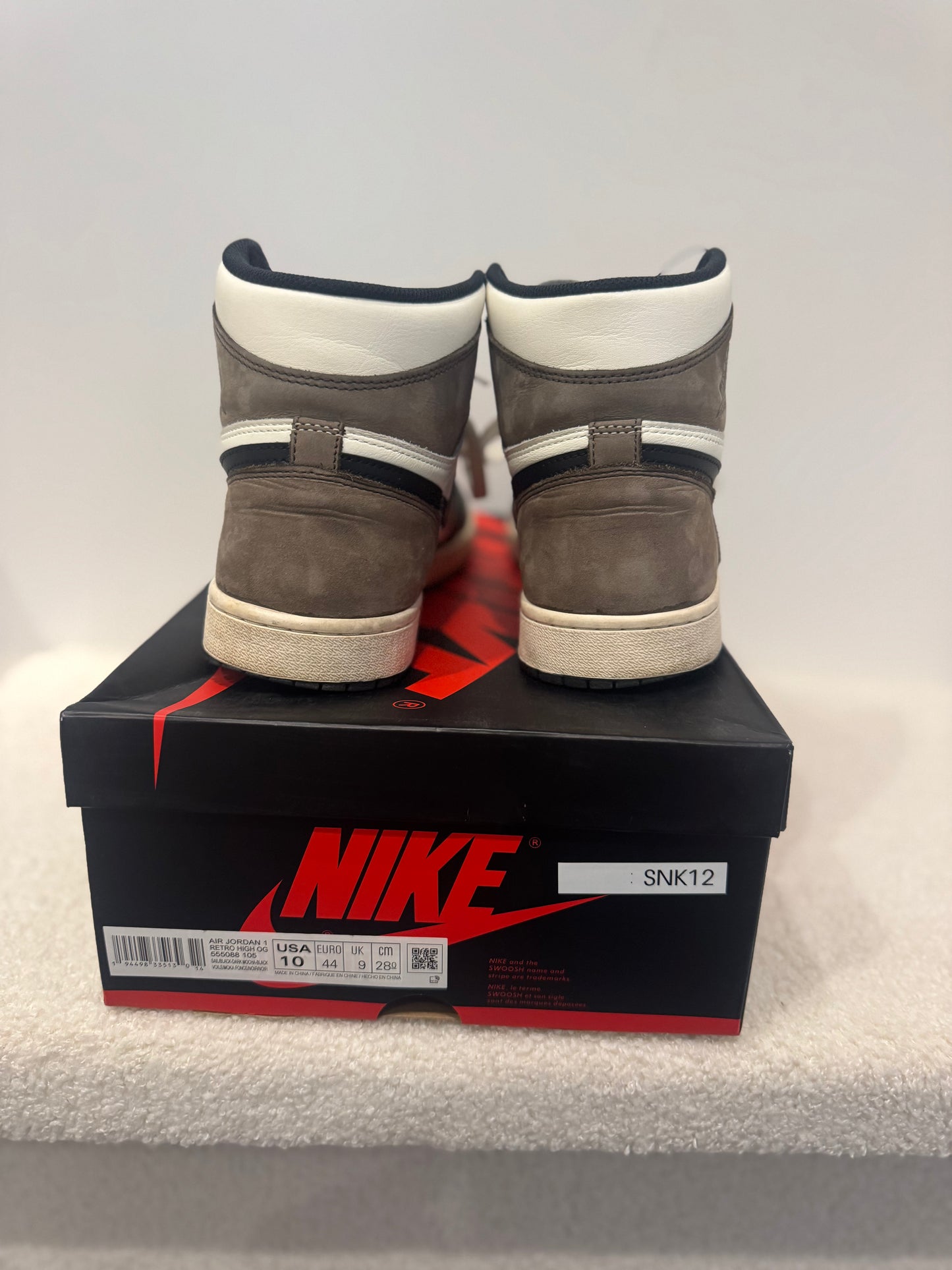 Air Jordan 1 Retro High OG Dark Mocha (44)
