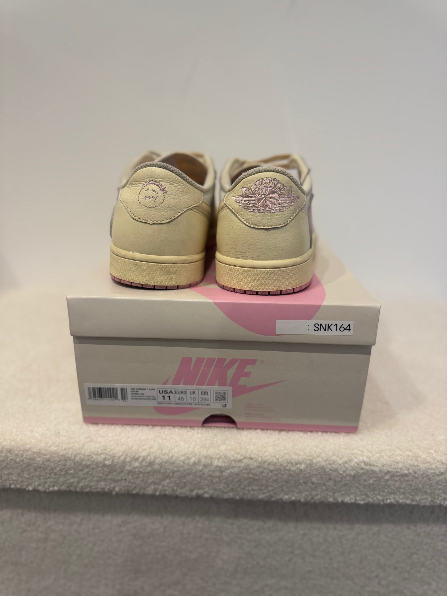 Travis Scott x Air Jordan 1 Low OG “Muslin and Shy Pink” (45)