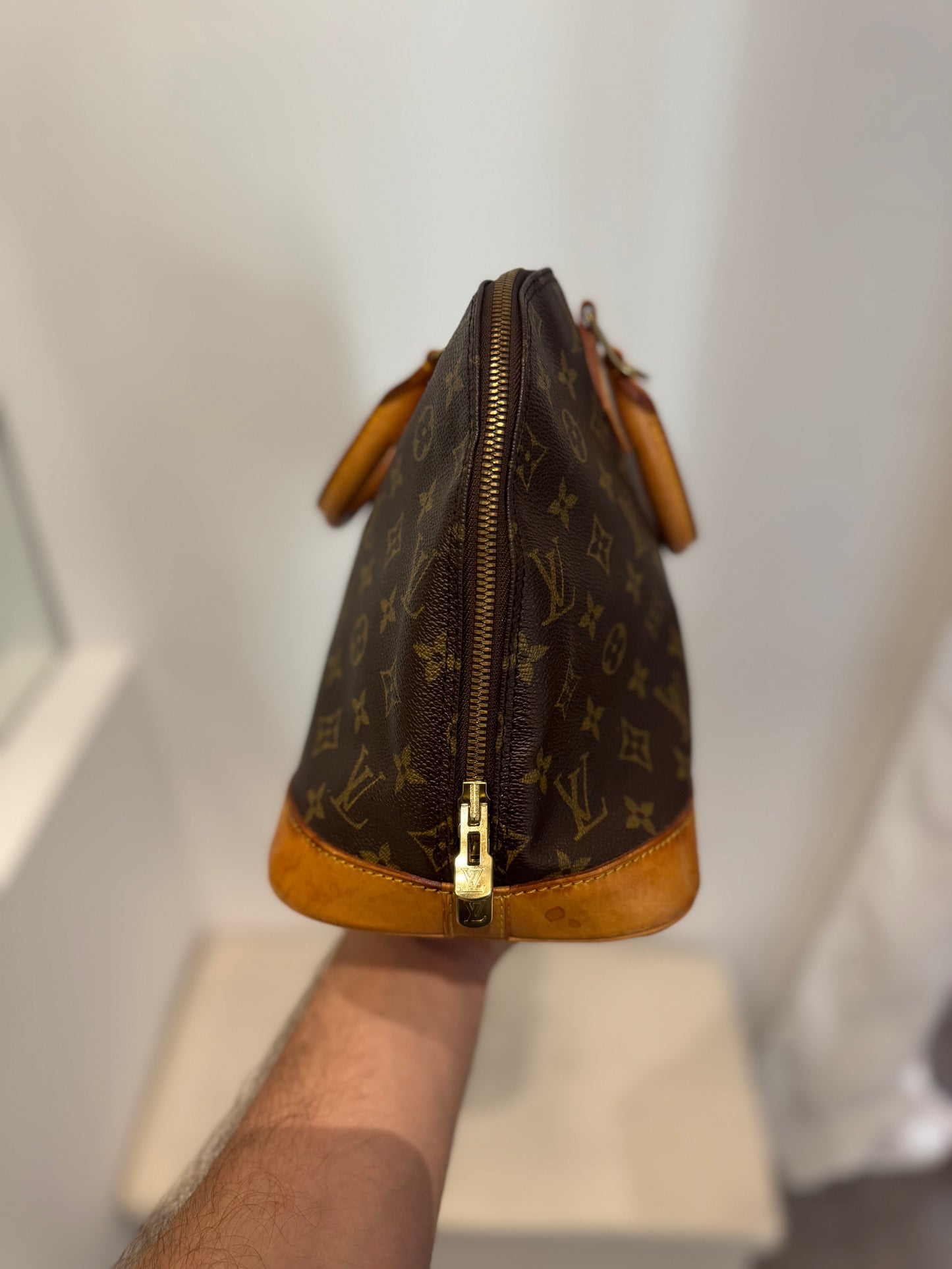 Louis Vuitton Alma Monogram
