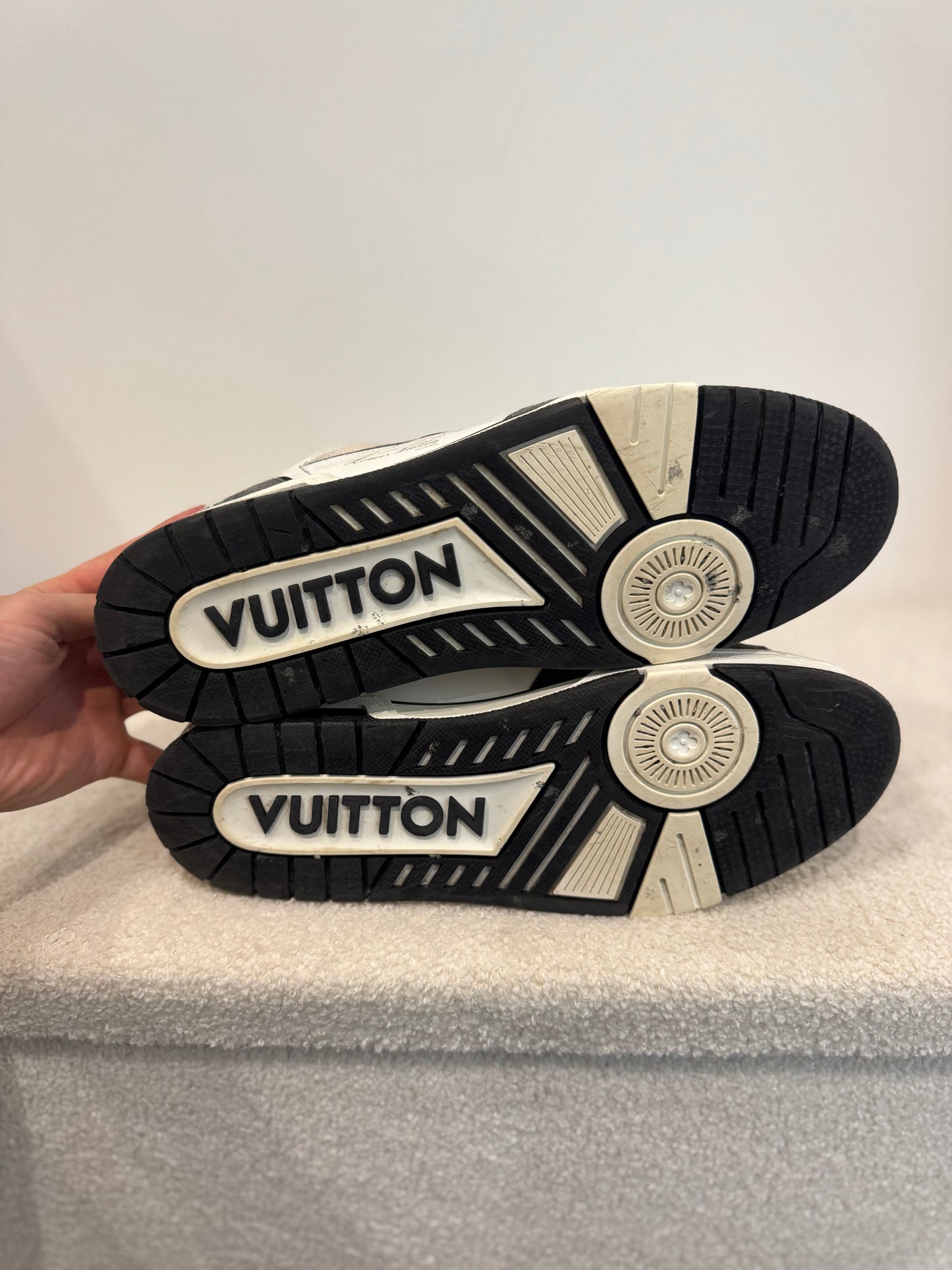 Louis Vuitton LV Trainer – Monogram Black & White (46)