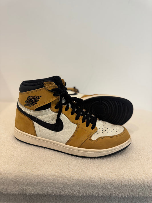 Air Jordan 1 Retro High OG Rookie of the Year (44)