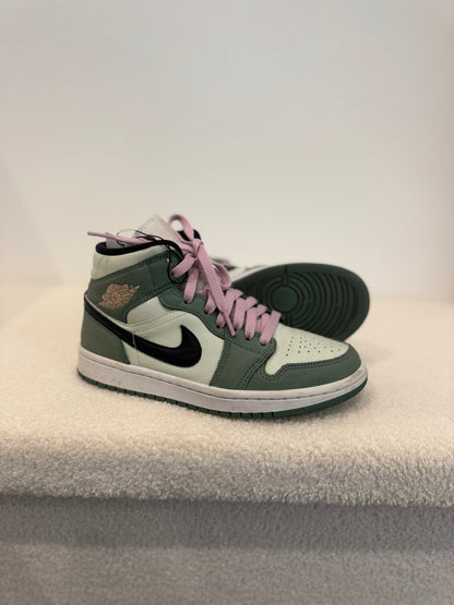 WMNS Air Jordan 1 Mid SE "Dutch Green" (EU 37.5)