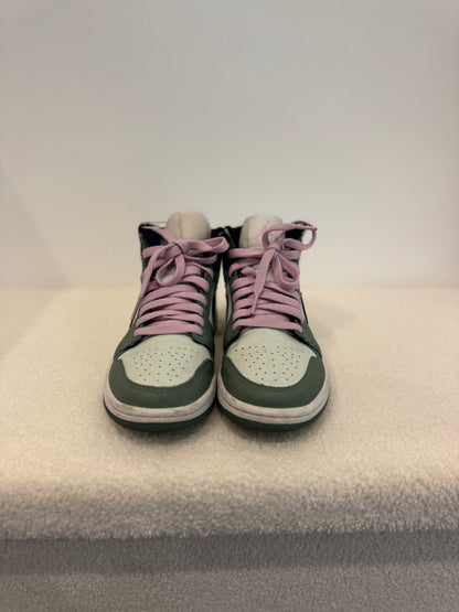 WMNS Air Jordan 1 Mid SE "Dutch Green" (EU 37.5)