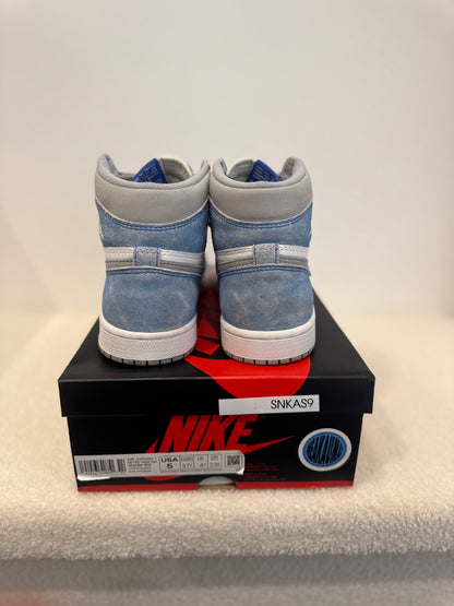 Air Jordan 1 Retro High OG "Hyper Royal" (EU 37.5)