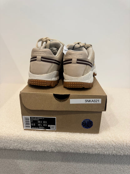 Nike Air Humara LX x Jacquemus "Light Bone" (EU 38)