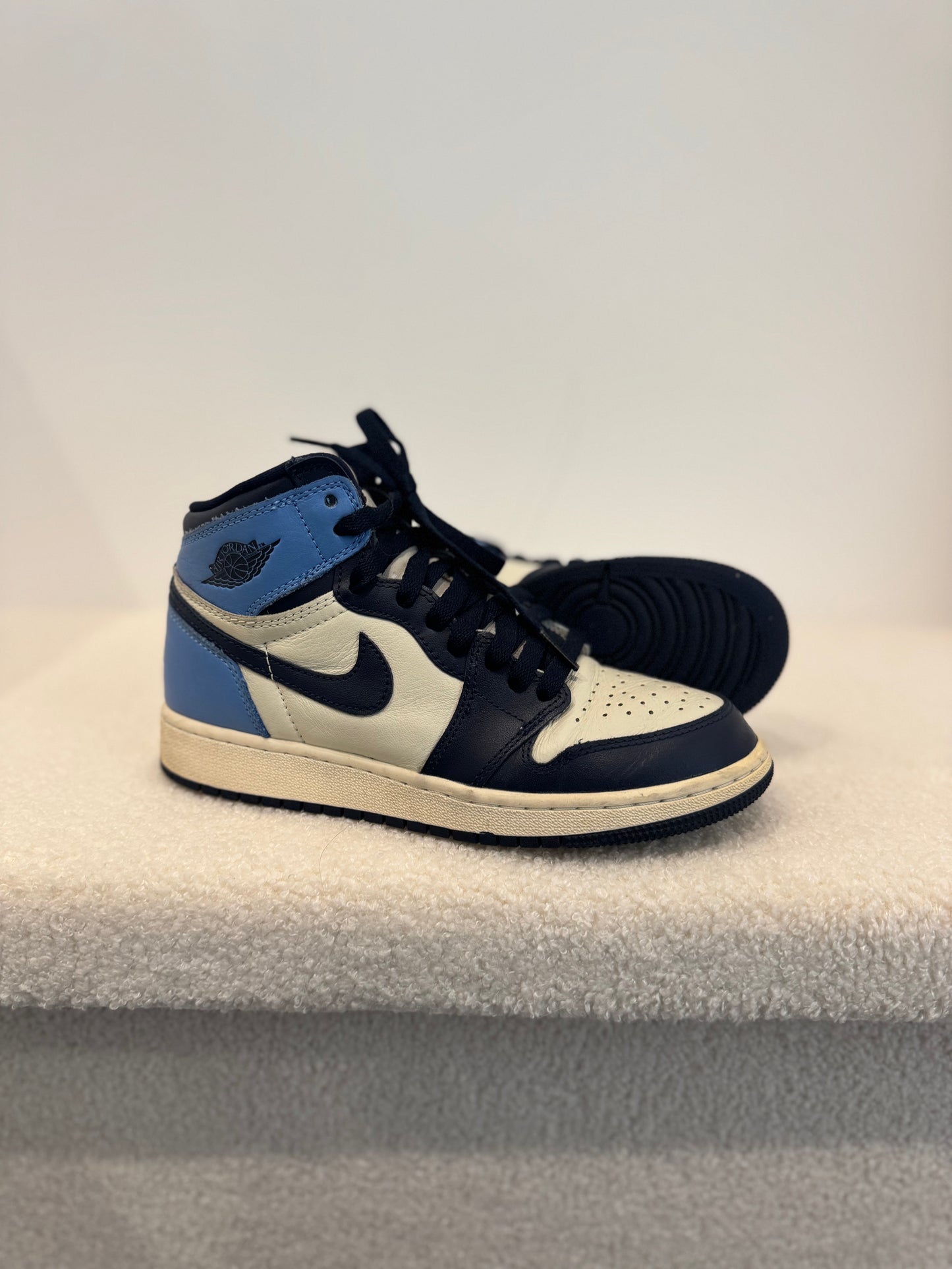 Air Jordan 1 Retro High OG GS "University Blue" (EU 37.5)