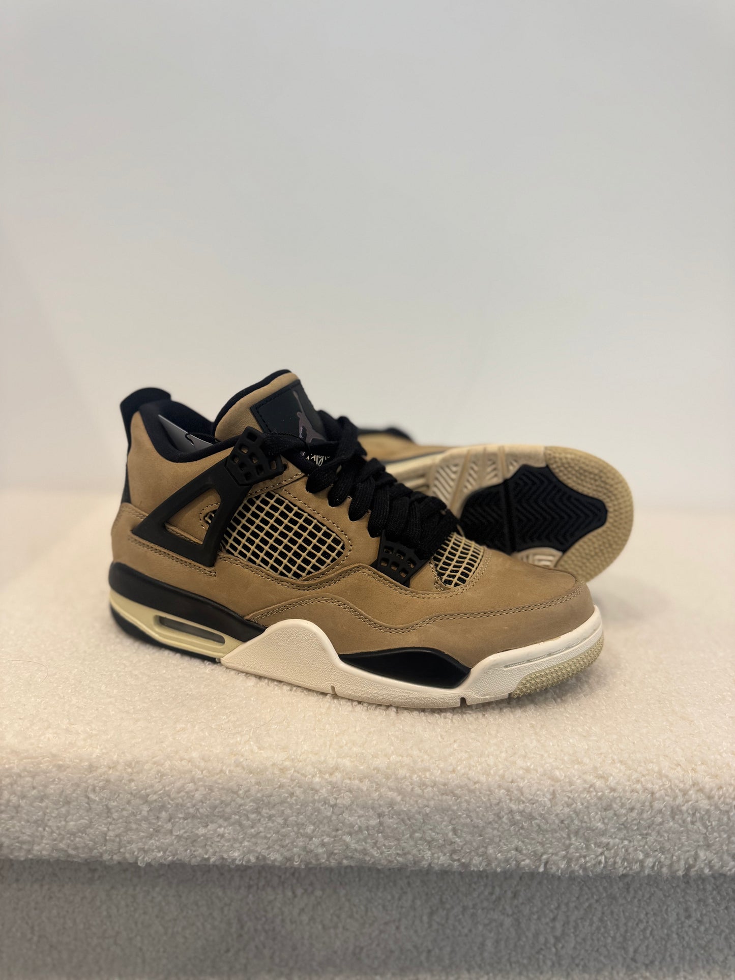 WMNS Air Jordan 4 Retro "Mushroom" (EU 38.5)