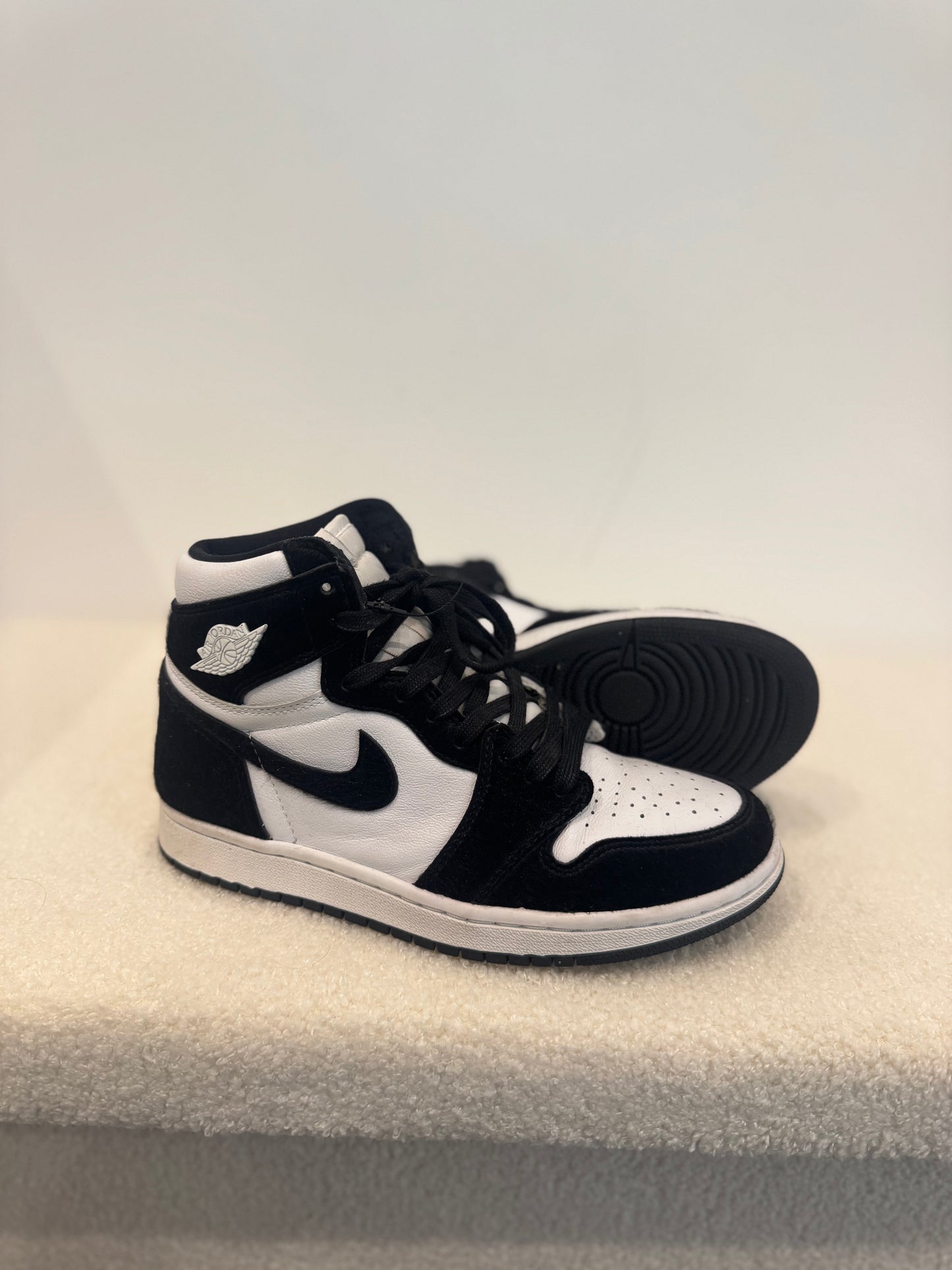 Air Jordan 1 Retro High OG "Black White" (EU 38)