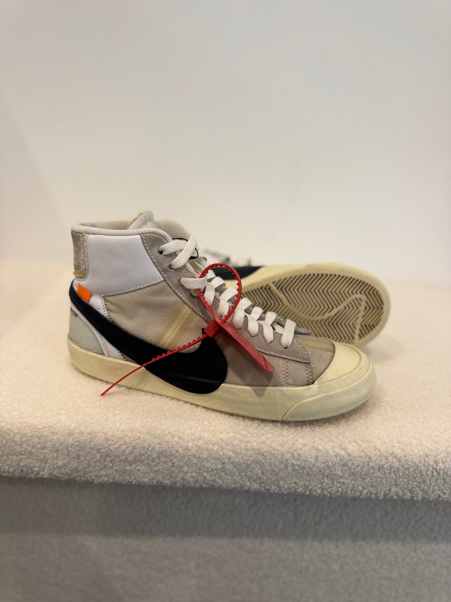 Off-White x Nike Blazer Mid "The Ten" (40,5)