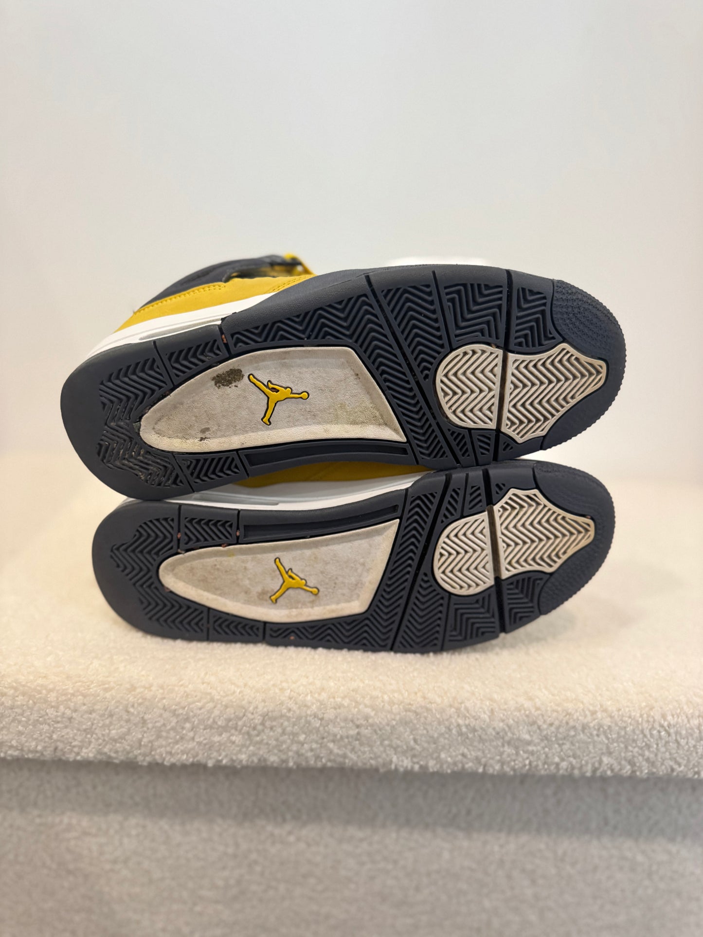 Air Jordan 4 Retro Lightning (42)