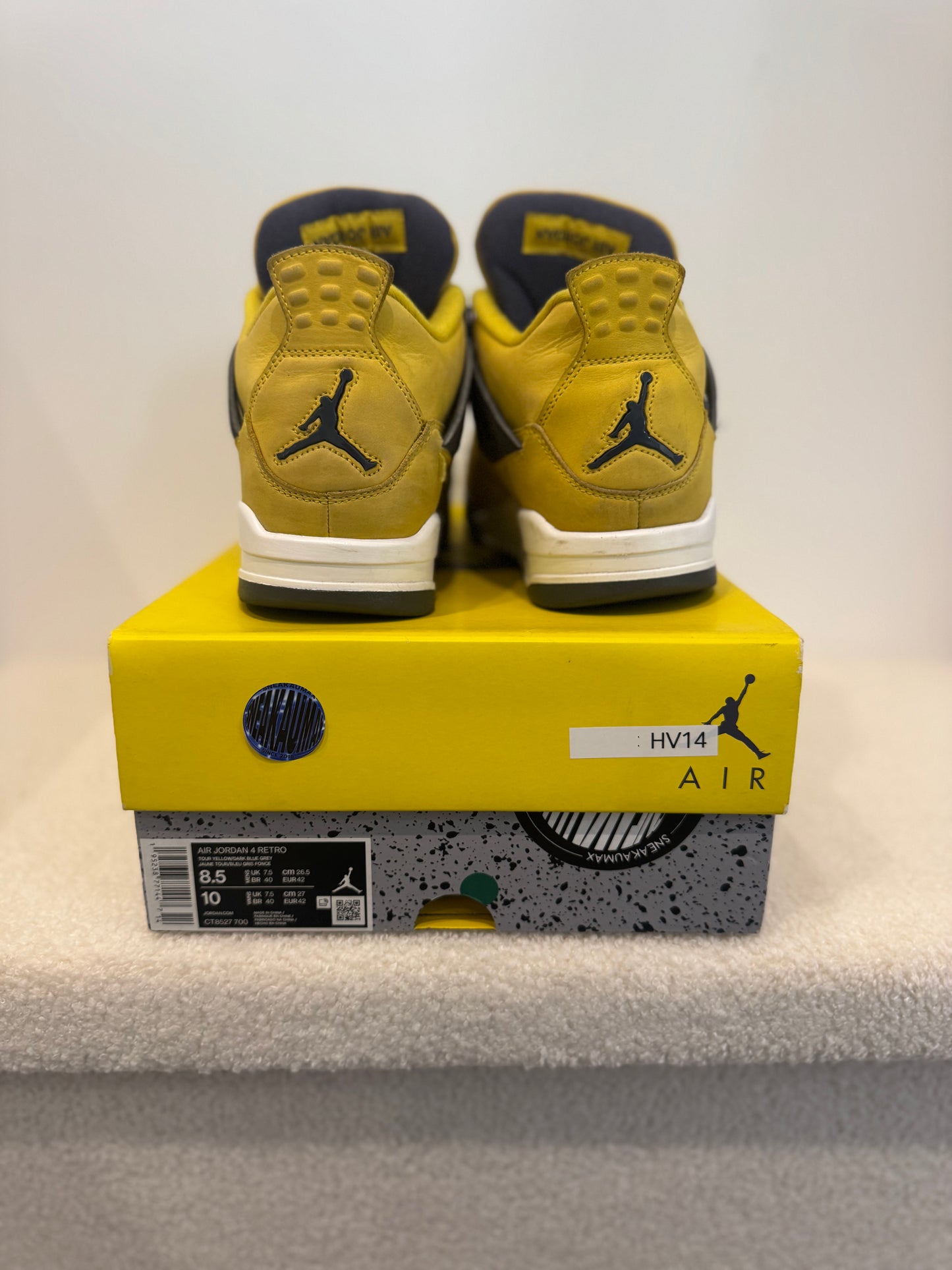 Air Jordan 4 Retro Lightning (42)