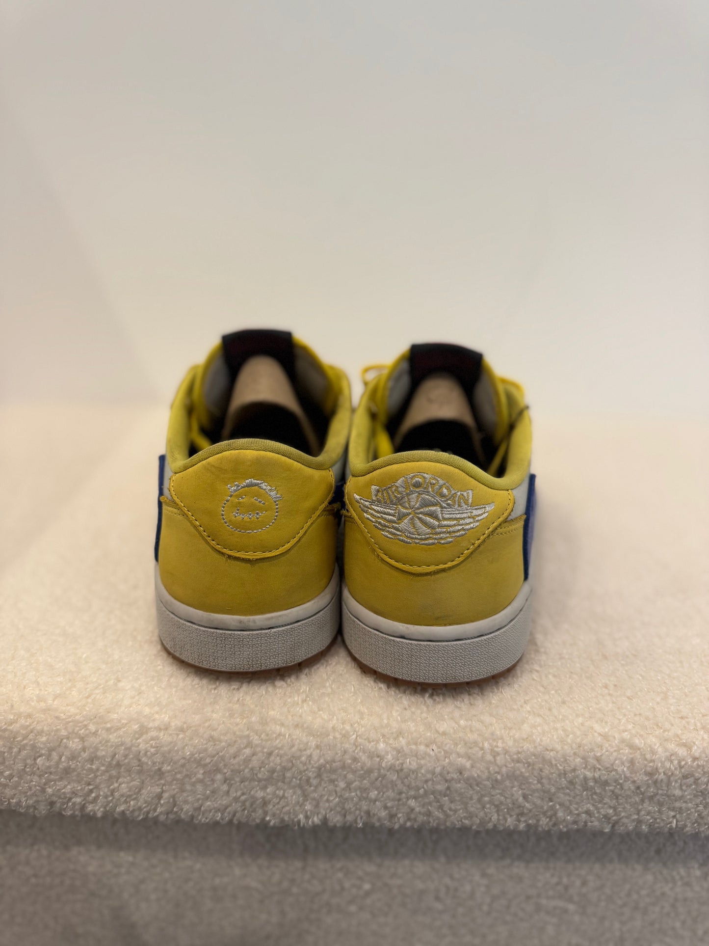 Air Jordan 1 Low Travis Scott Canary (42.5)
