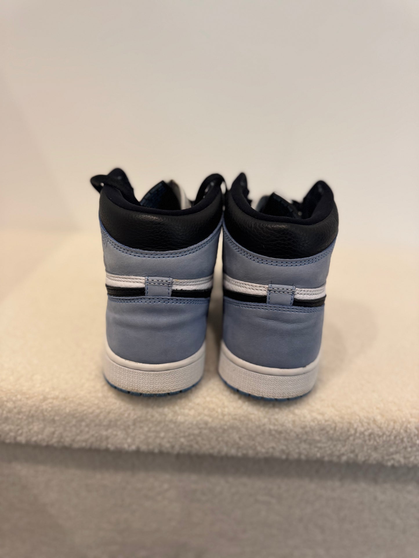 Air Jordan 1 Retro High OG University Blue (42.5)