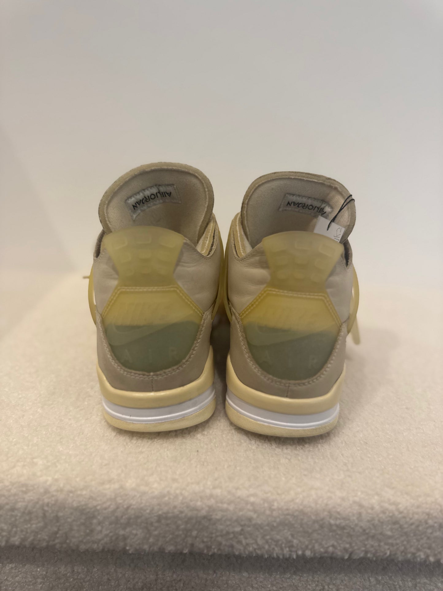 Air Jordan 4 x Off-White "Sail" (43 EU)