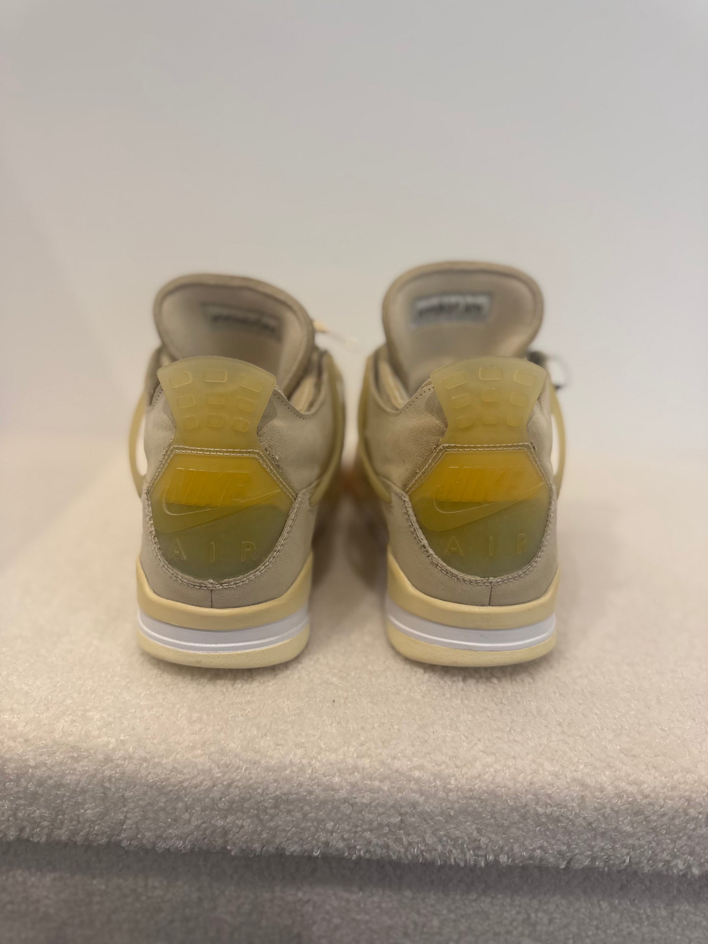 Air Jordan 4 x Off-White "Sail" (43 EU)
