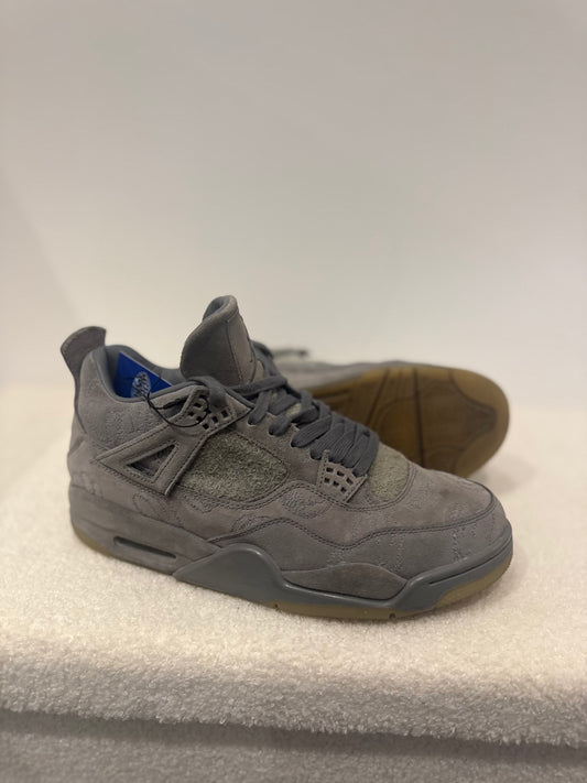 Air Jordan 4 Retro KAWS Cool Grey (43 EU)