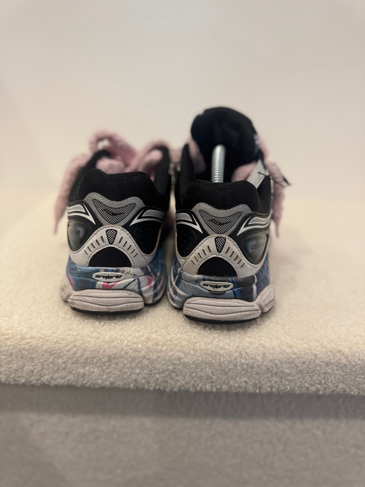 Saucony ProGrid Omni 9 White Multi (44)