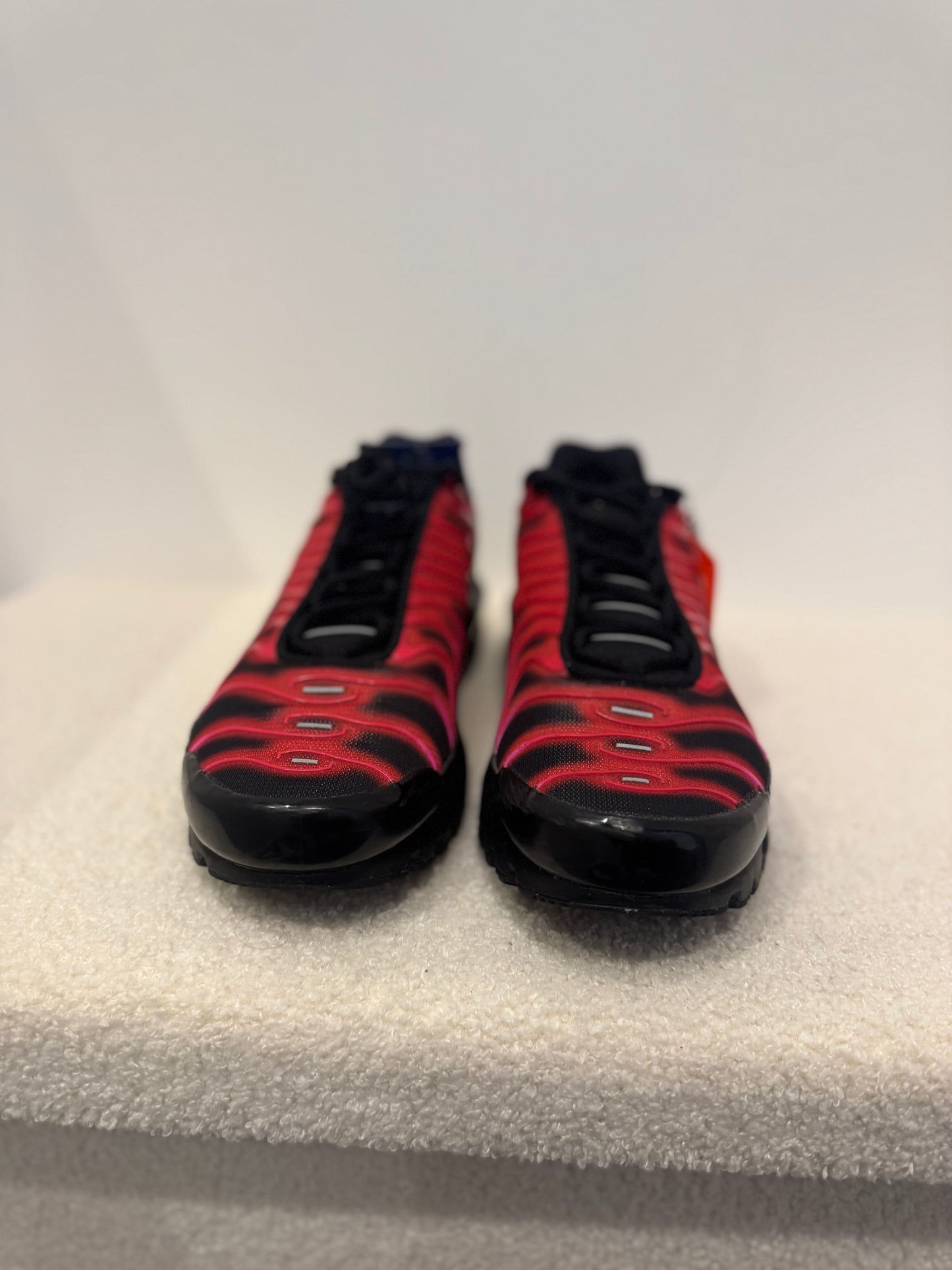 Nike Air Max Plus x Supreme University Red (44.5)