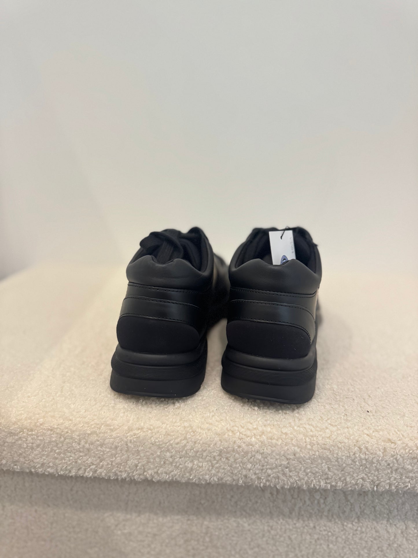 Chanel Runnerc CC Black