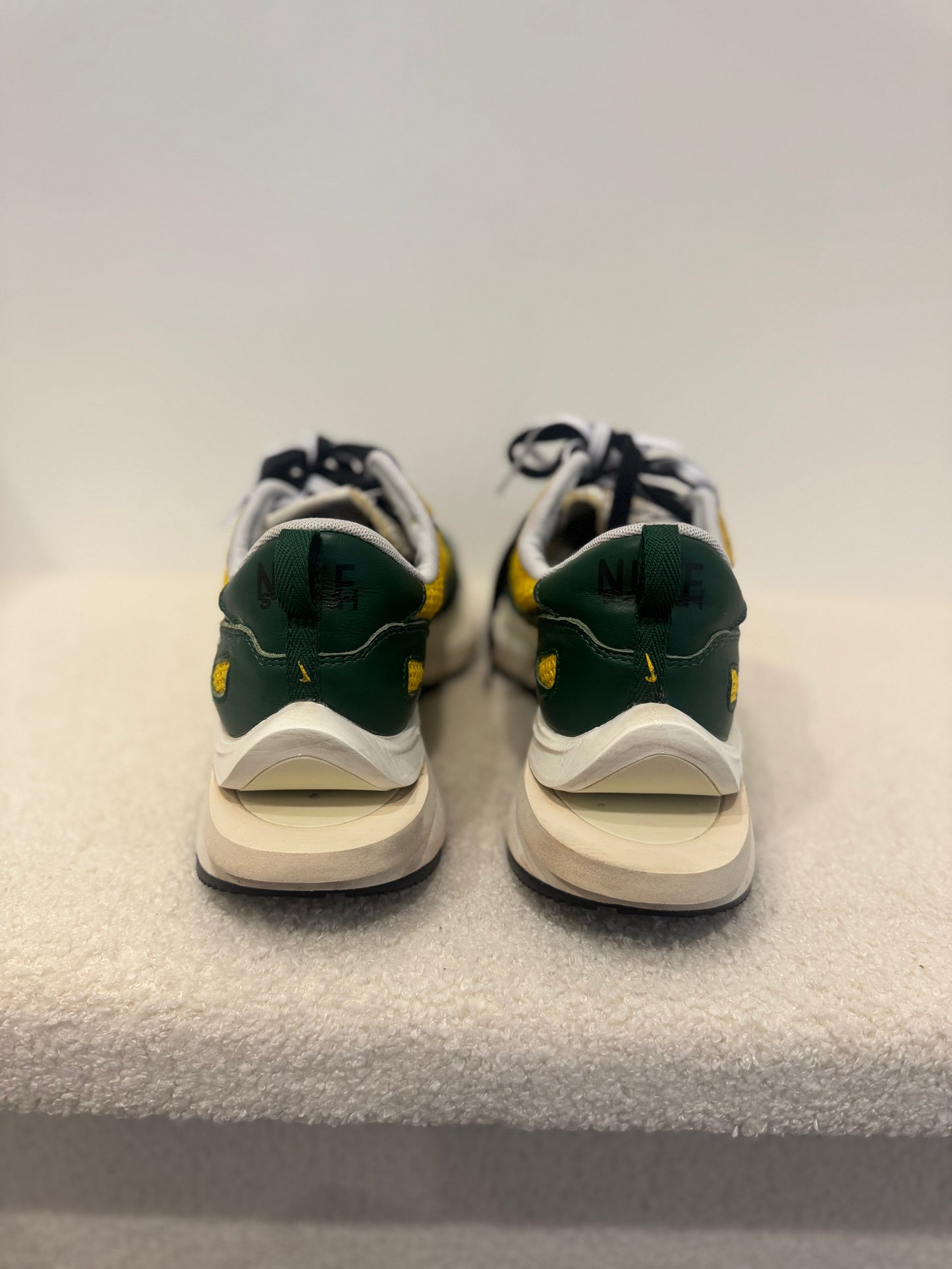 Nike VaporWaffle sacai Tour Yellow Stadium Green (45)