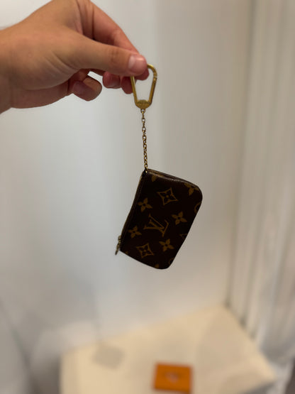 Louis Vuitton Pochette Clés Monogram