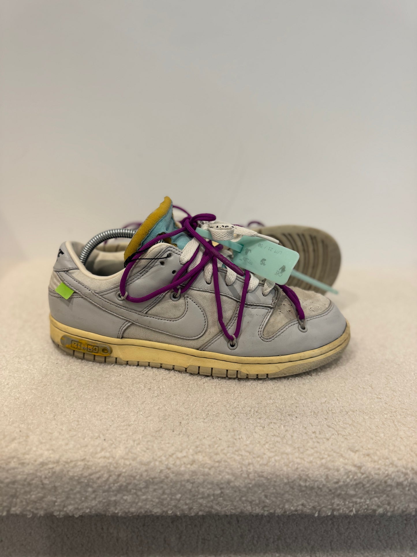 Off-White x Nike Dunk Low Lot 21 of 50 (42)