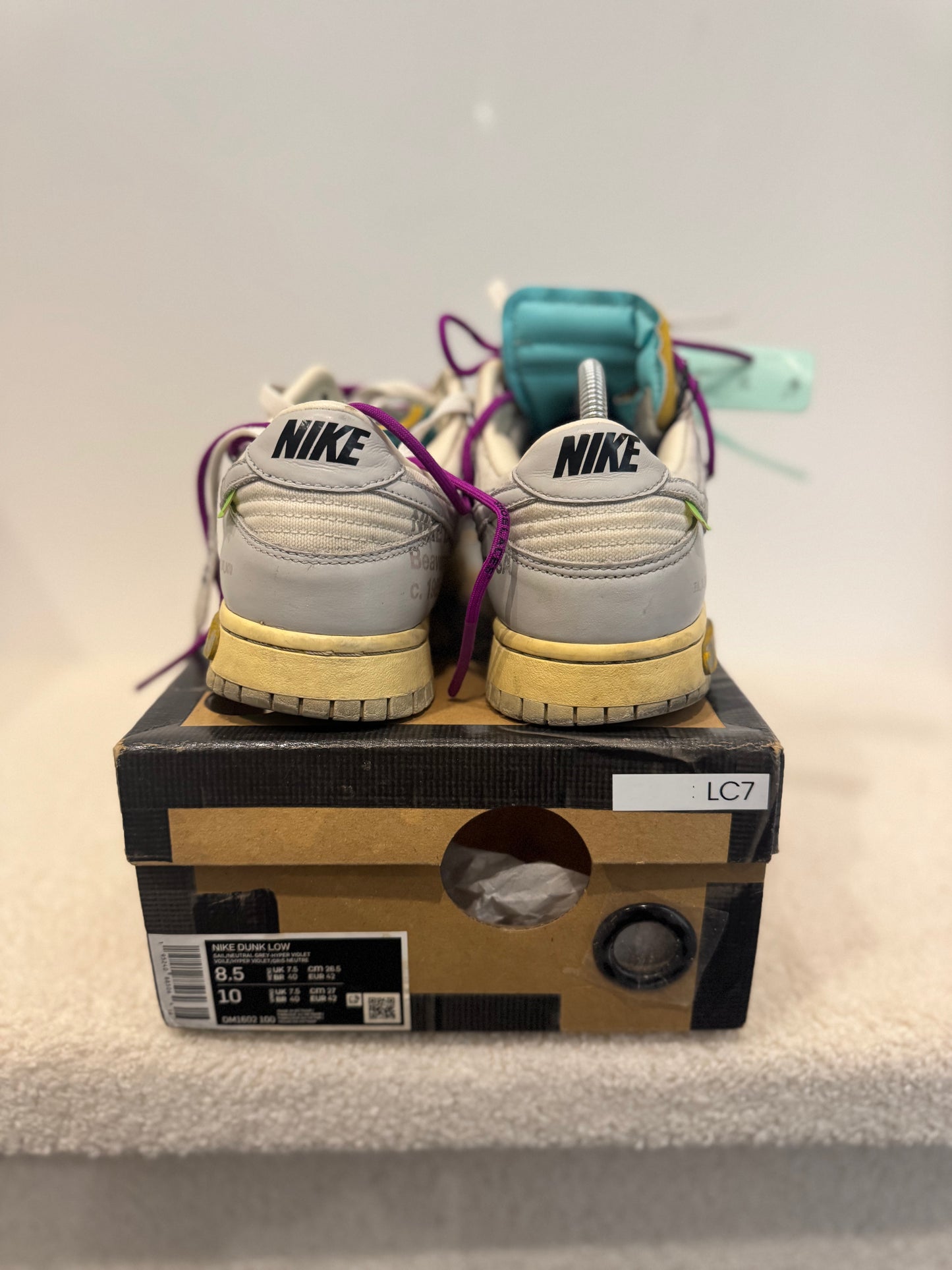 Off-White x Nike Dunk Low Lot 21 of 50 (42)