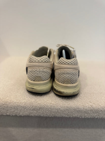 Stüssy x Nike Air Max 2013 Fossil (40,5)