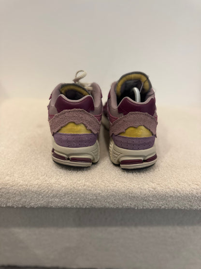 New Balance 2002R Protection Pack Purple (42,5)