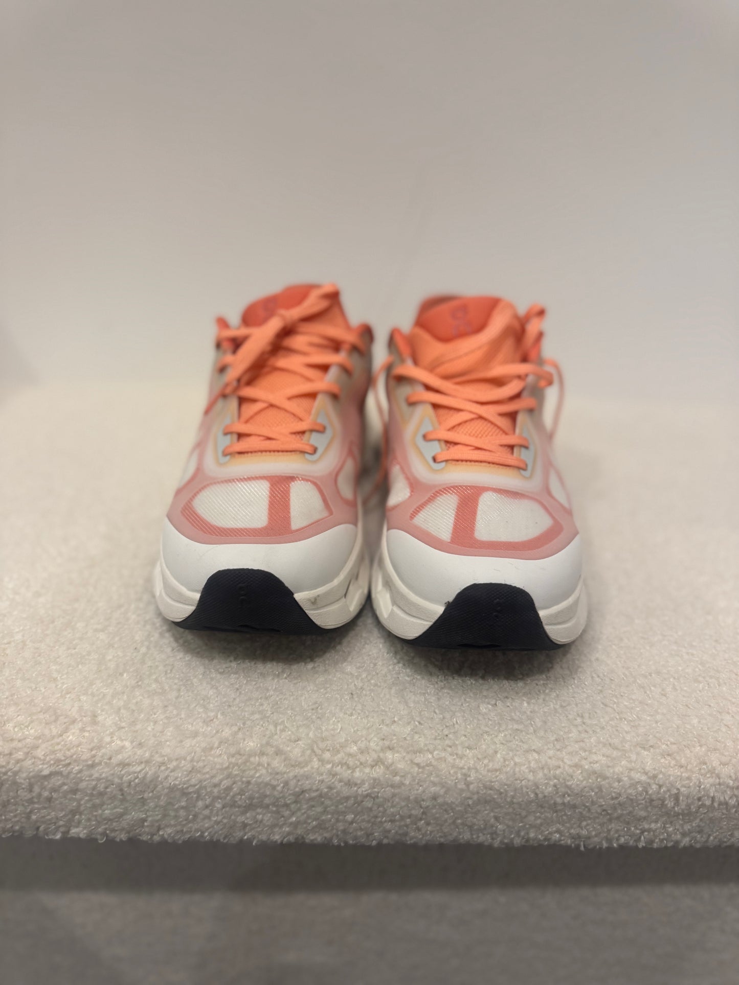 On Cloudmonster 2 White / Flame (40)