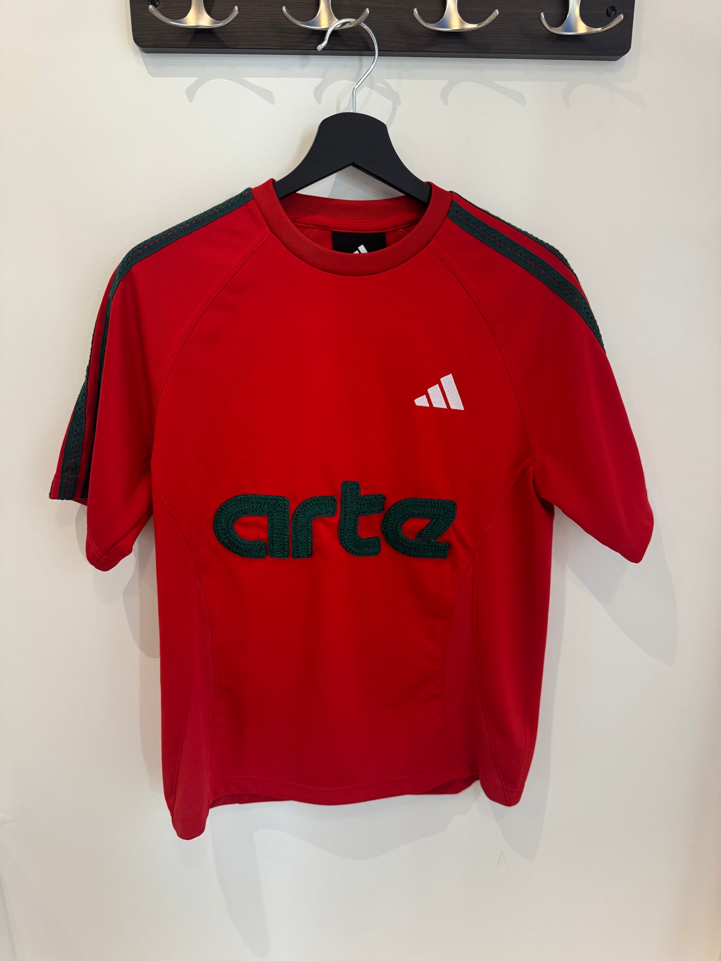 Arte x Adidas T-Shirt Red (S)