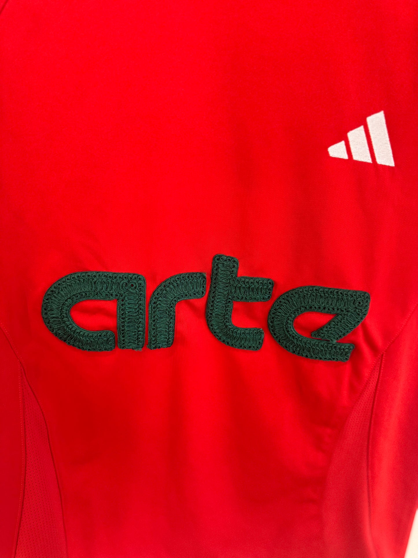 Arte x Adidas T-Shirt Red (S)