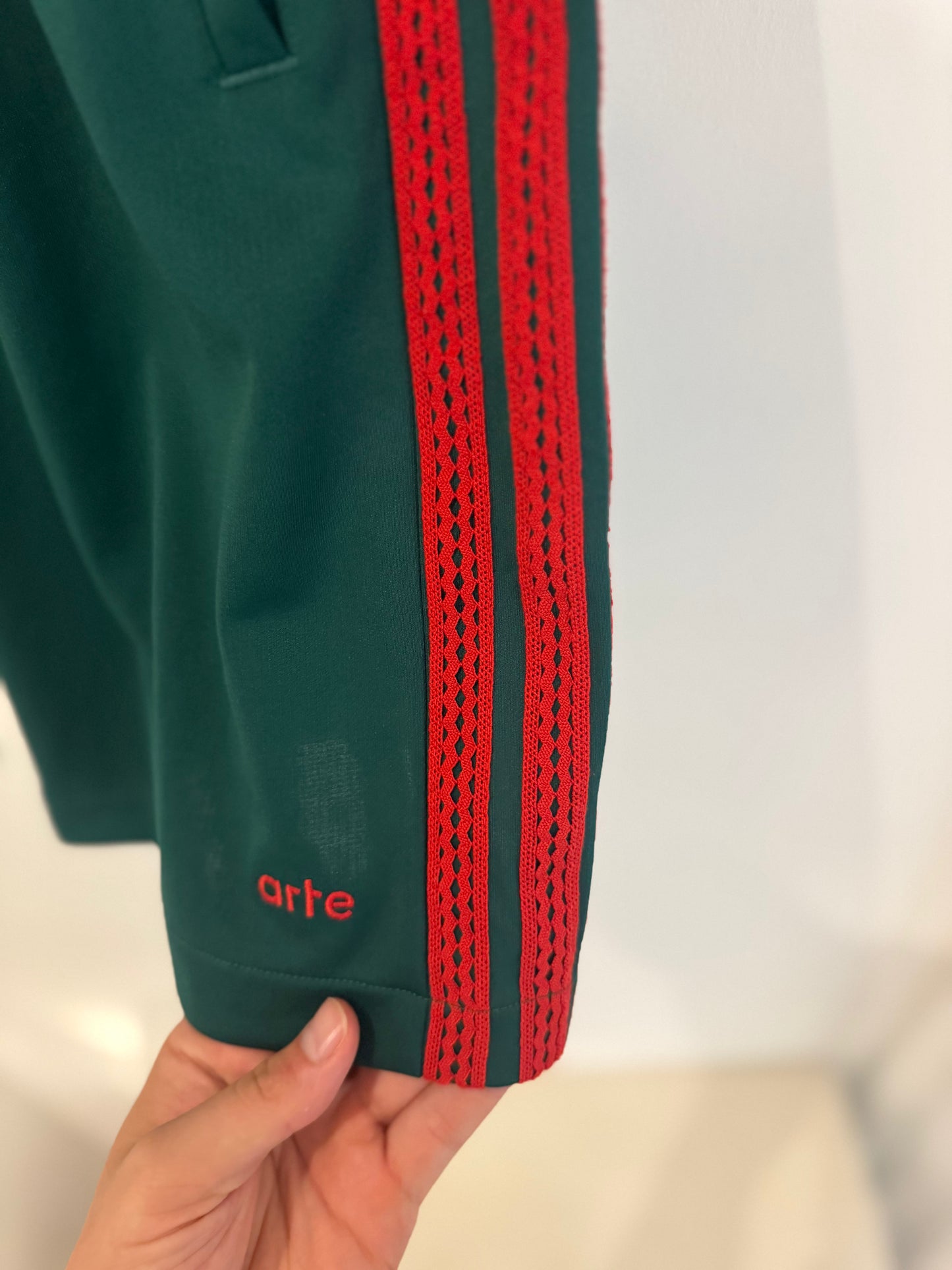 Arte x Adidas Shorts Green / Red x Marocco (S)