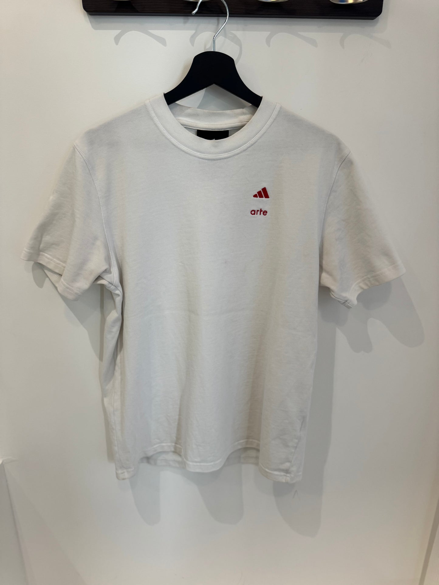 Arte x Adidas T-Shirt White x CAN (S)