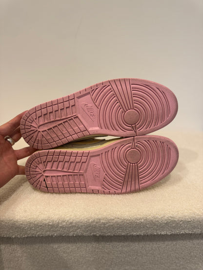 Travis Scott x Air Jordan 1 Low OG “Muslin and Shy Pink” (45)
