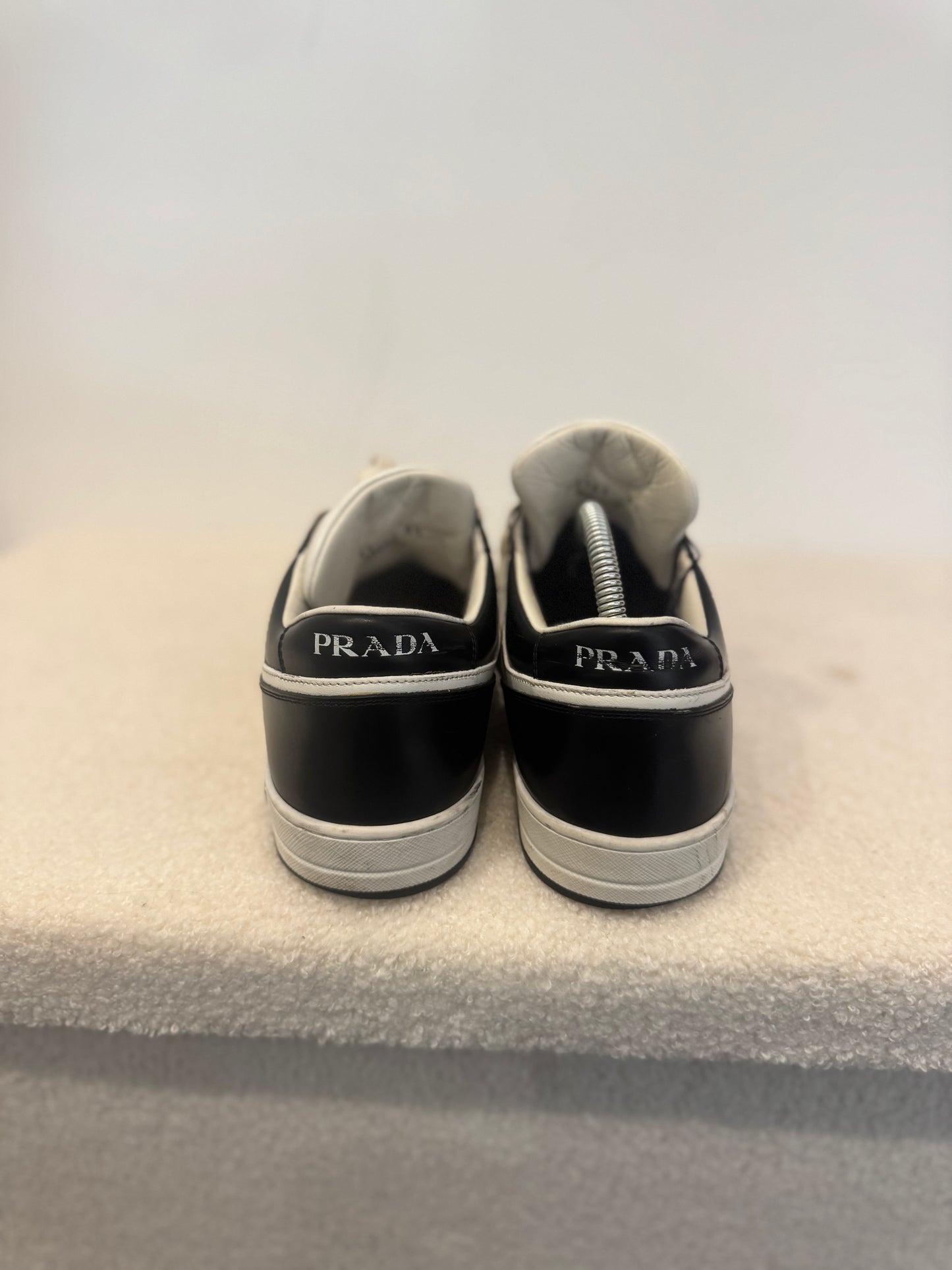 Prada Downtown Leather Sneakers Black/White (41)