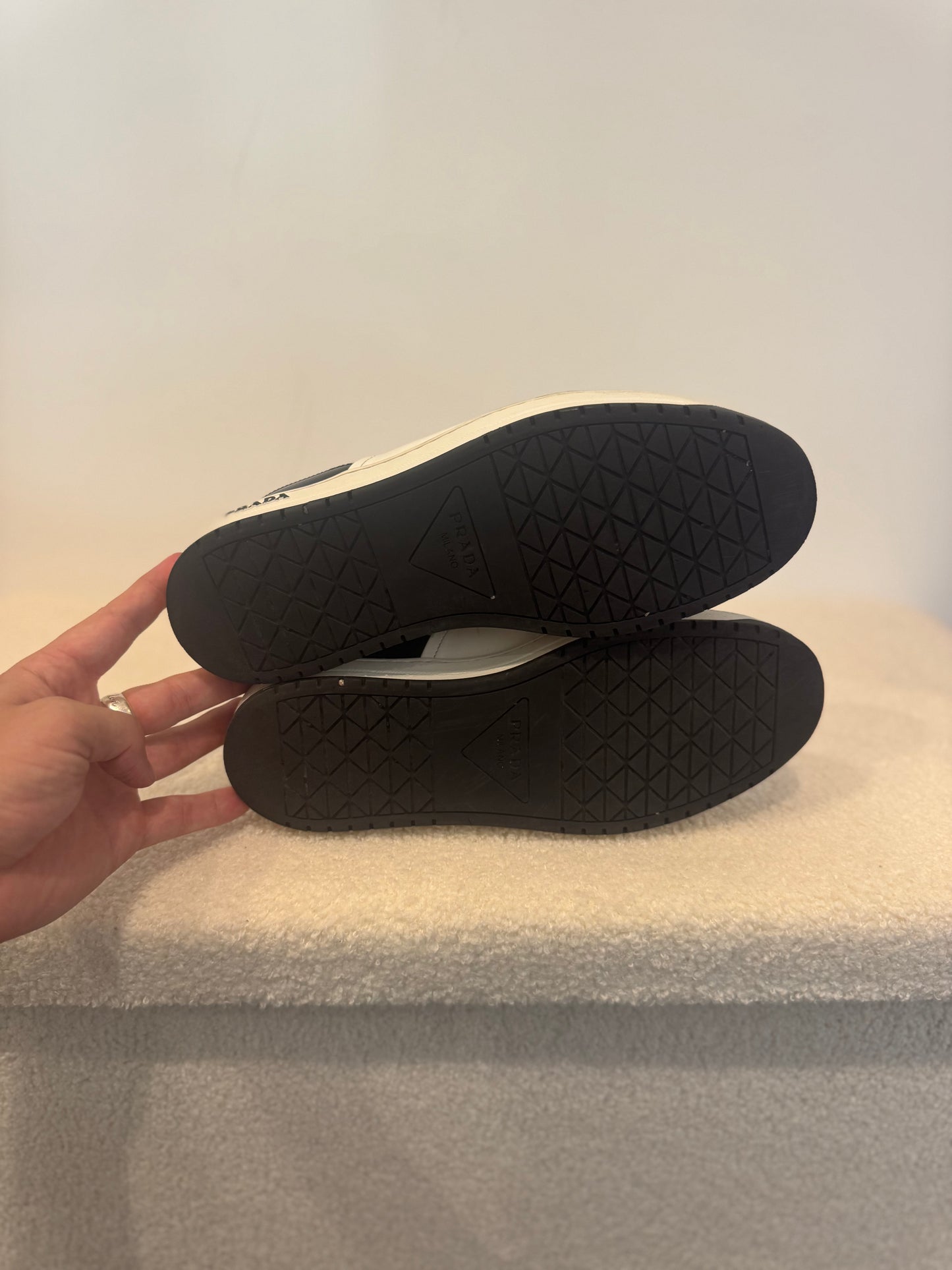 Prada Downtown Leather Sneakers Black/White (41)