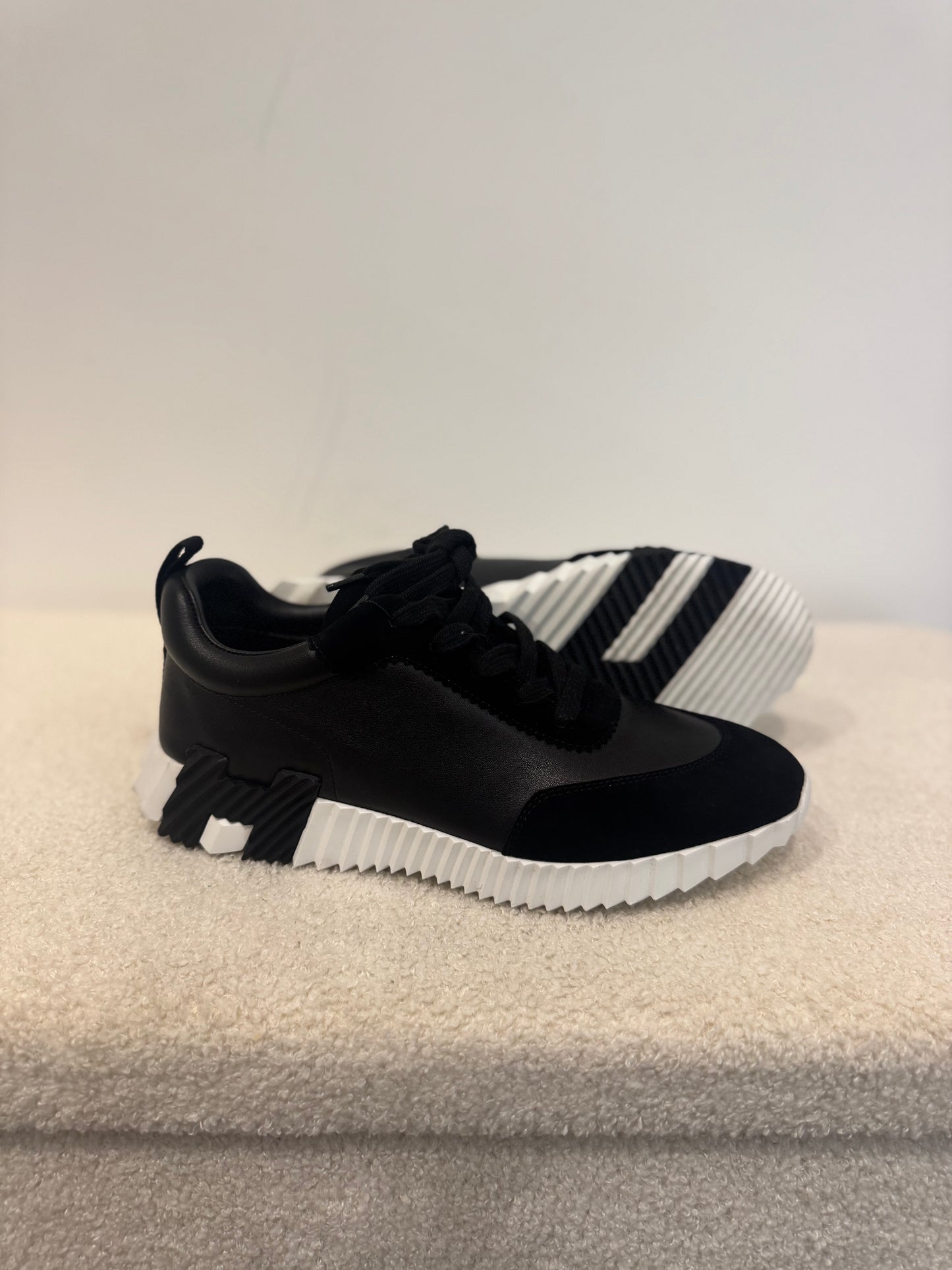 Hermès Bouncing Sneaker Black/White (41)