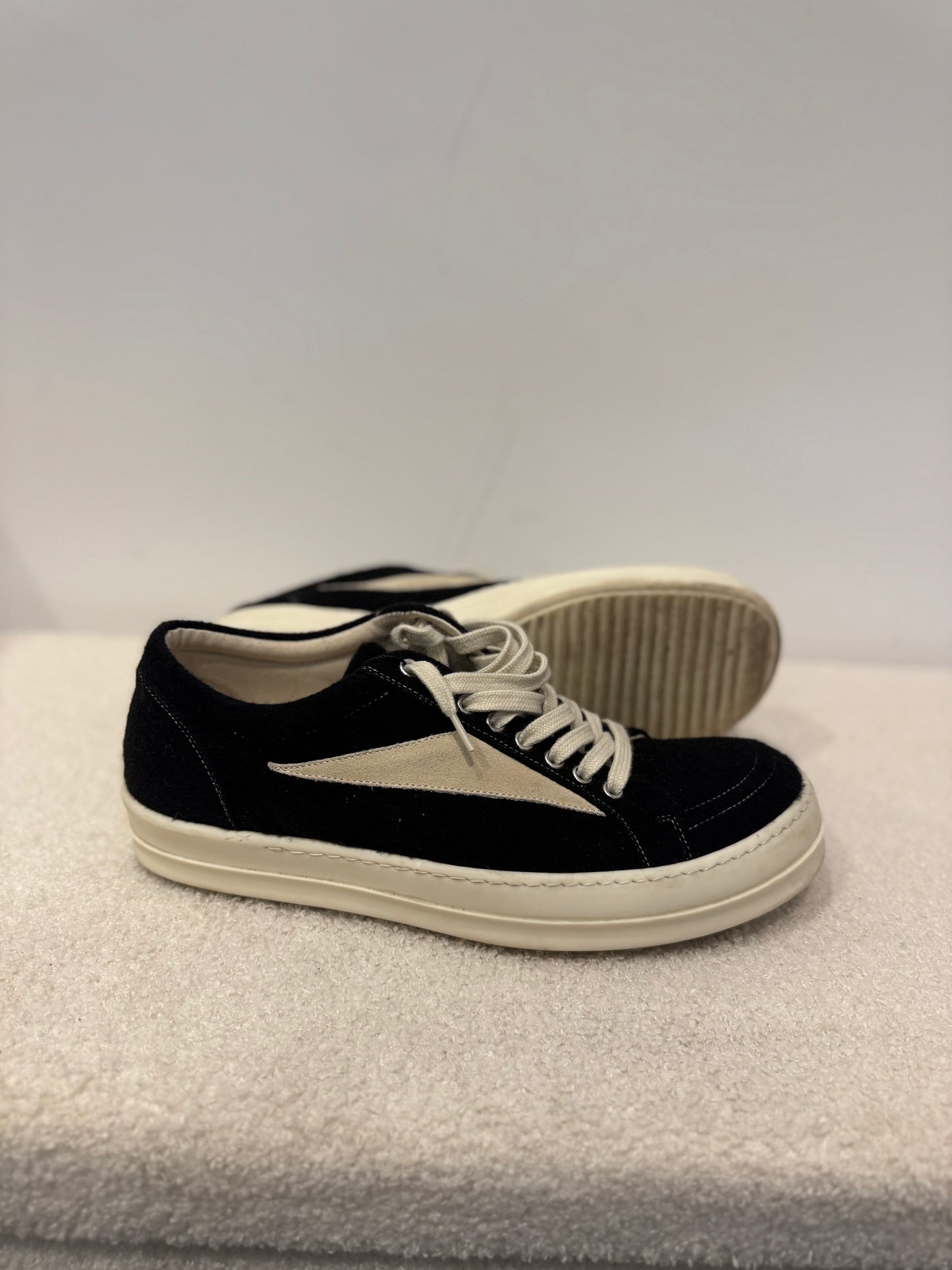 Rick Owens Vintage Sneaks Black / Milk (43)