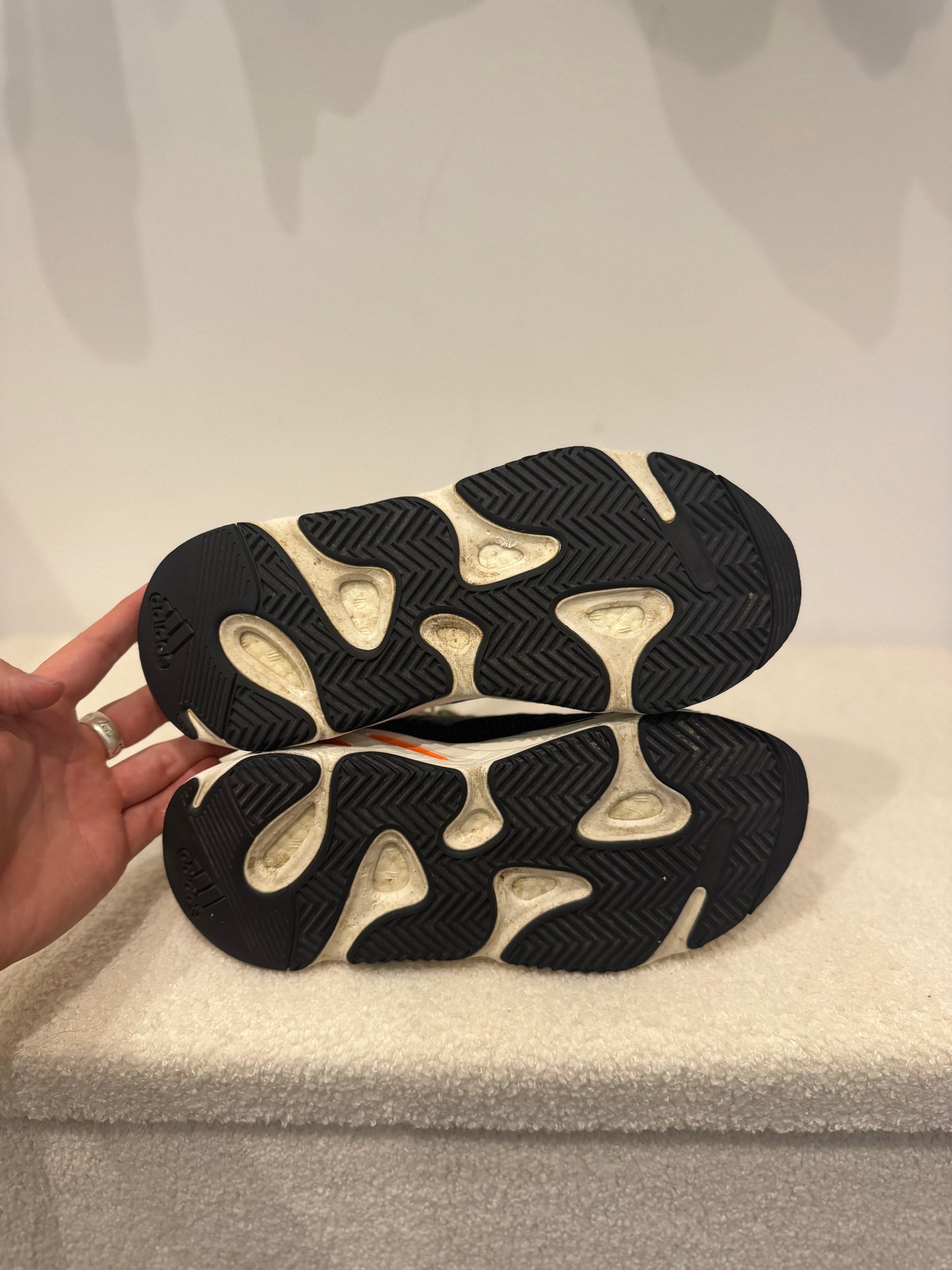 adidas Yeezy Boost 700 Wave Runner (42)