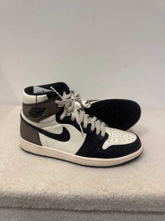 Air Jordan 1 Retro High OG « Dark Mocha » (43)