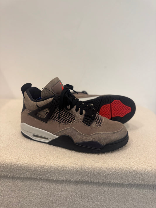 Air Jordan 4 Retro « Taupe Haze »