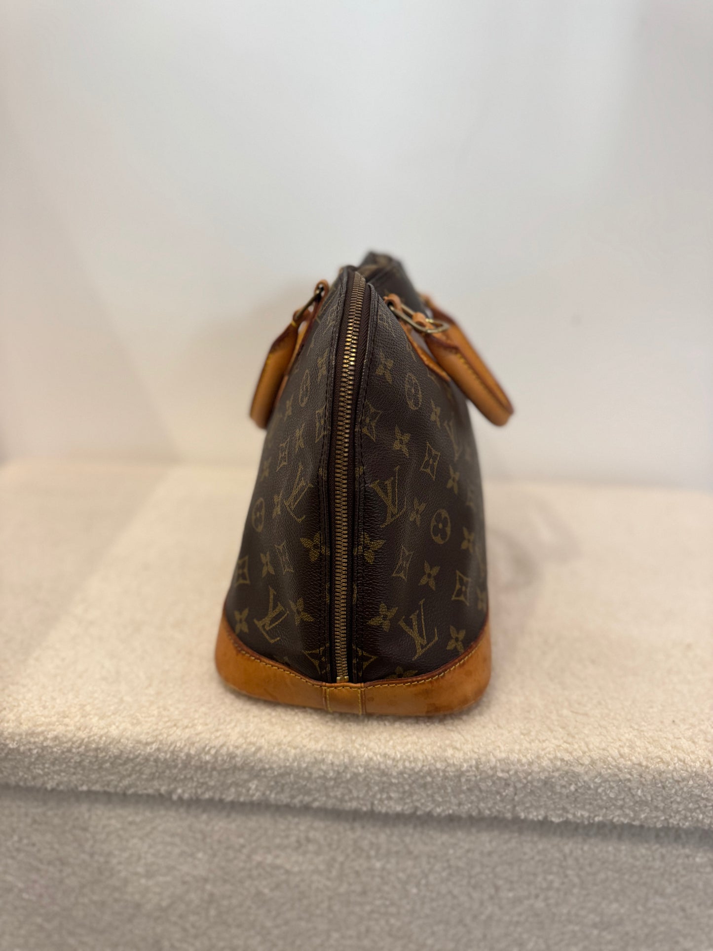 Louis Vuitton Alma Monogram
