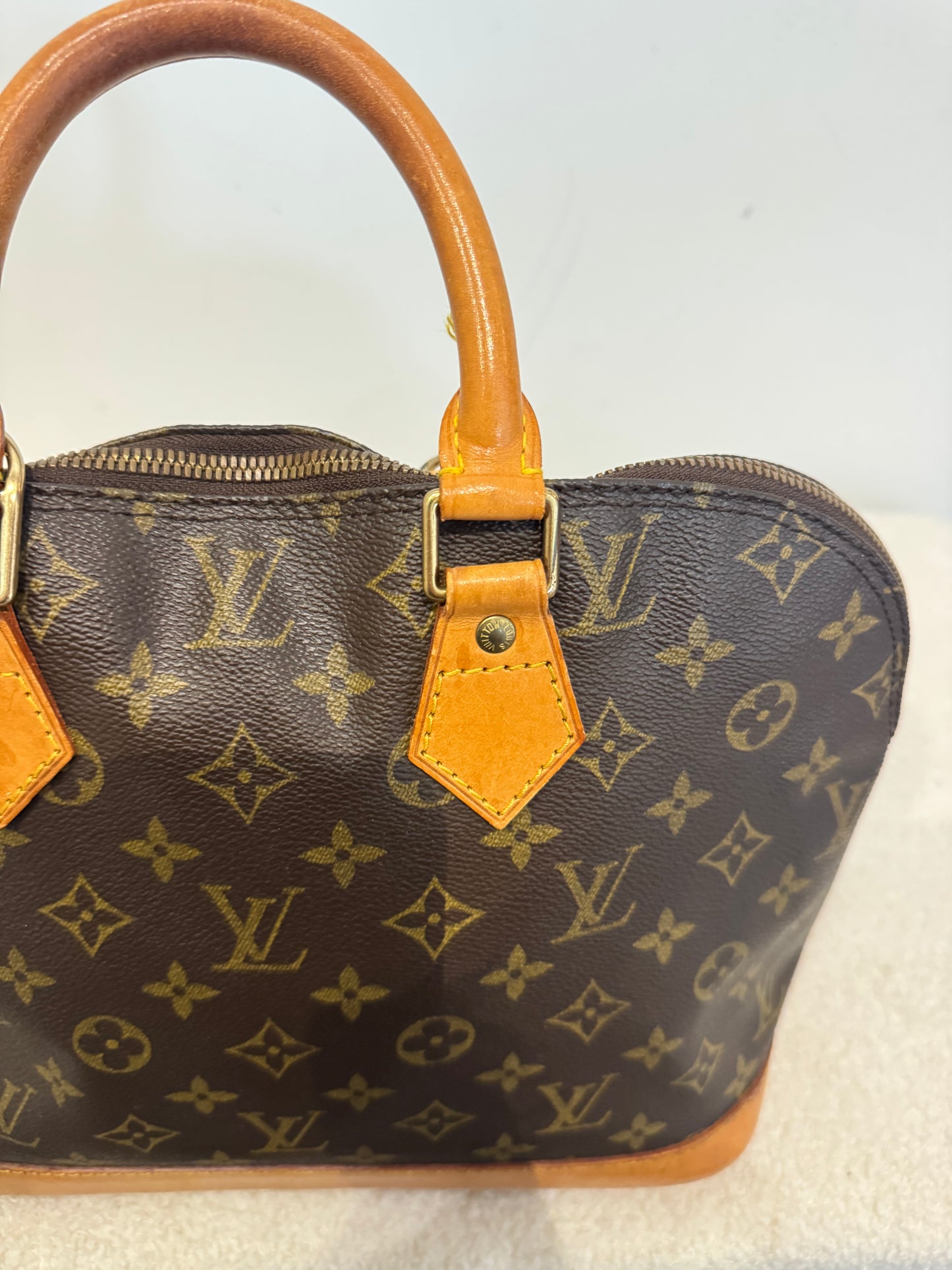 Louis Vuitton Alma Monogram