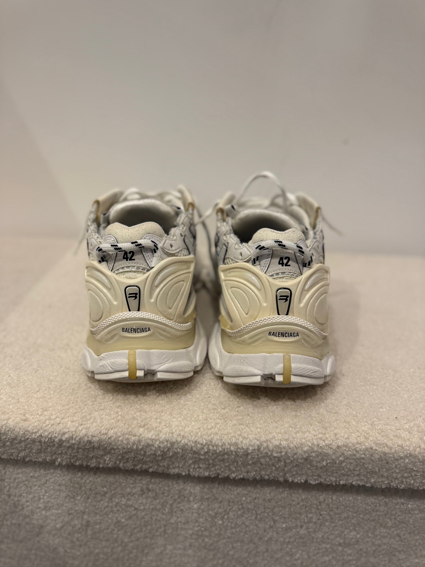 Balenciaga Runner White (42)