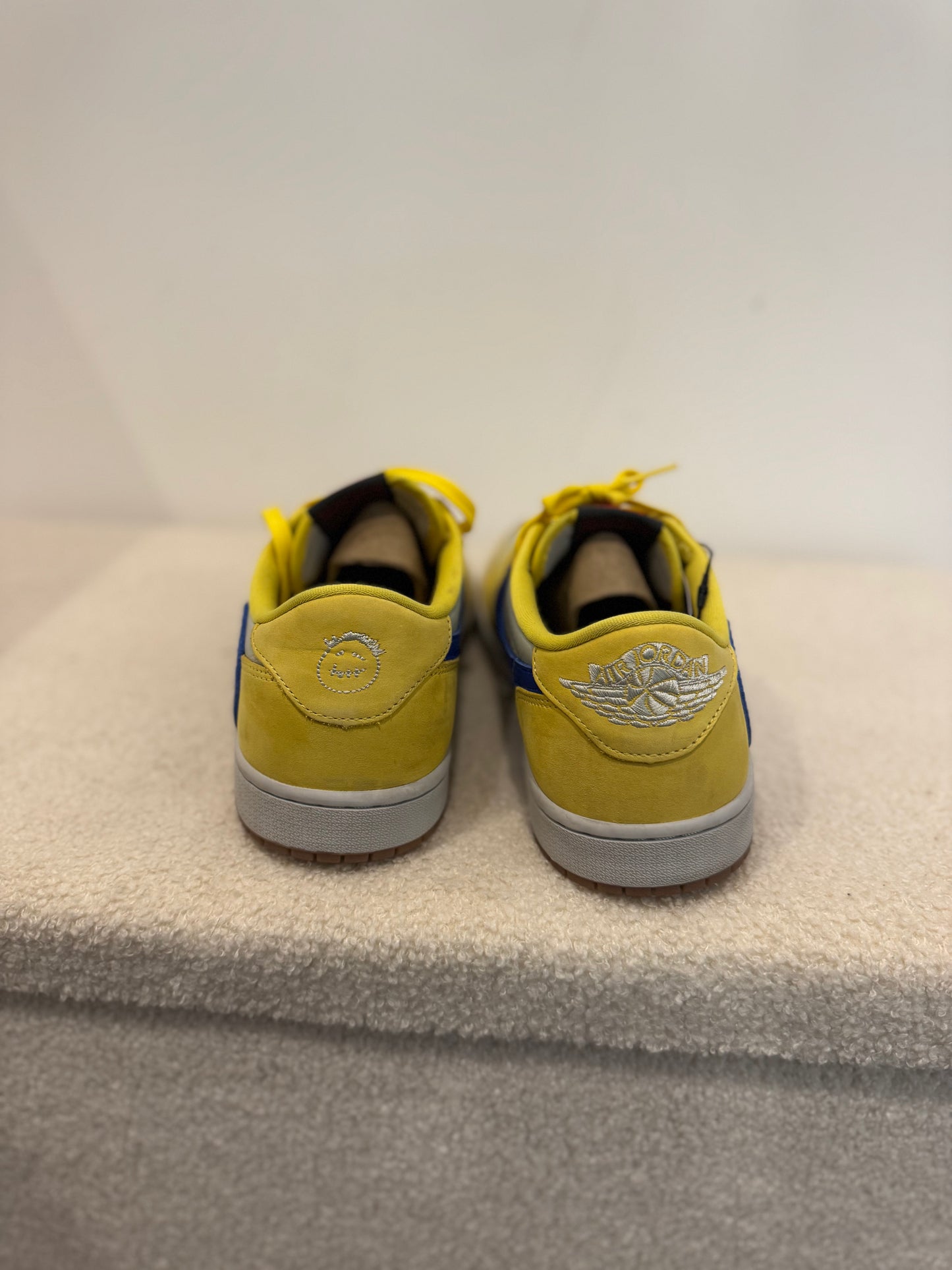 Travis Scott x Air Jordan 1 Low OG “Canary” (44)